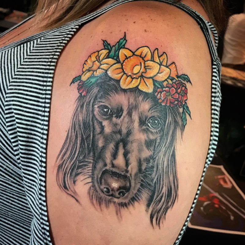 dog-portrait-flower-crown-shoulder-tattoo-frank-luca-vatican-tattoo