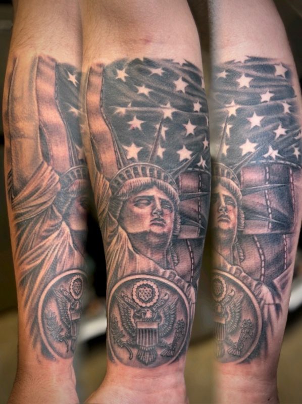 statue-of-liberty-american-flag-sleeve-tattoo-frank-luca-vatican-tattoo